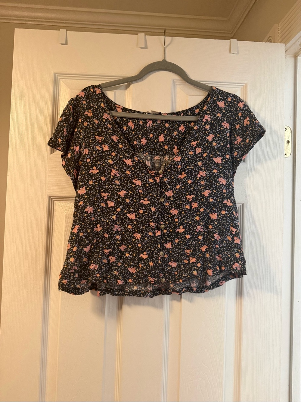 American Eagle Outfitters Black Crop Top with Pink Floral Print